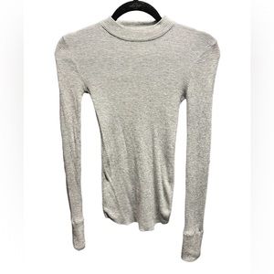 UNIF long sleeve crew sweater